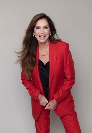 Inside Edition Journalist, Lisa Guerrero, hosts A&Es season 2 of ...